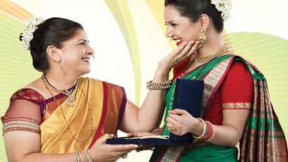 అమ్మల ఖాతాల్లో ఫ్రీగా లక్ష రూపాయలు ... రూ. 1225 కోట్లు విడుదల చేసిన రేవంత్ సర్కార్