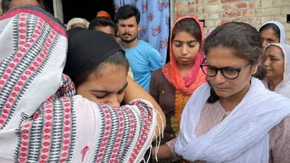 TMC: সফল তৃণমূল কংগ্রেস, দুদিনের প্রচেষ্টা লাখিমপুর খেরিতে নিহত কৃষক পরিবারের পাশে পাঁচ সদস্যের প্রতিনিধি দল