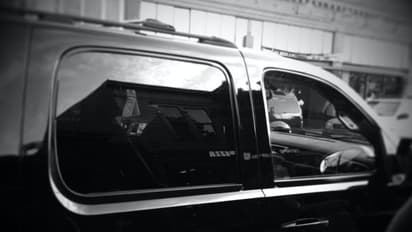 வீட்டுக்குள் நுழைந்து சாவியை எடுத்து காரை ஓட்டிச் சென்ற திருடன்.. 3 ஆயிரத்திற்காக கைவரிசை .. பகீர் வாக்குமூலம்