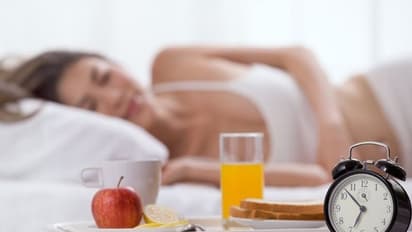 ചില ഭക്ഷണങ്ങള് ഉറക്കം കൂട്ടുന്നു, ചിലത് ഉറക്കത്തെ നശിപ്പിക്കുന്നു...