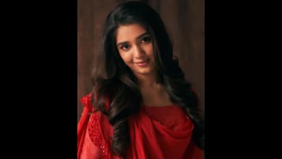 క్యూట్‌నెస్‌ కాదు.. ఇది చాలా హాట్‌ గురూ.. `ఉప్పెన` భామ కృతి శెట్టి రెడ్‌ వేర్‌లో స్టన్నింగ్‌ లుక్స్