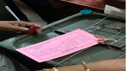 സ്റ്റാൻഡിംഗ് കമ്മിറ്റി അധ്യക്ഷൻമാർക്കെതിരായ അവിശ്വാസ പ്രമേയം: ചട്ടങ്ങൾ ഭേദഗതി ചെയ്ത് സർക്കാർ