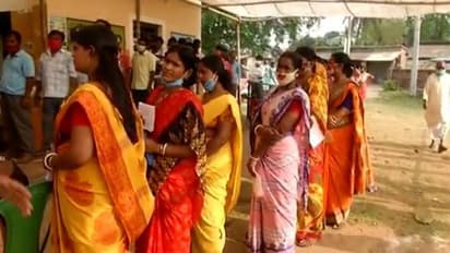 লক্ষ্মীর ভাণ্ডারের টাকা পাবেন আরও ২০ লক্ষ মহিলা, তুলে দেবেন খোদ মুখ্যমন্ত্রী