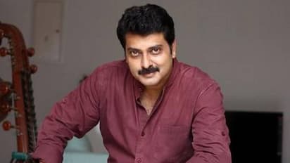 14 வயதில் மகள் இருக்கும் நிலையில்... மீண்டும் குட் நியூஸ் சொன்ன நடிகர் நரேன்! வைரலாகும் புகைப்படம்!