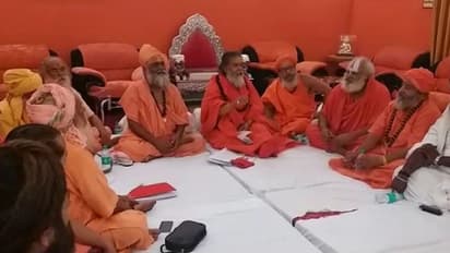 कौन होगा अखाड़ा परिषद का नया अध्यक्ष, इन दावेदारों का नाम सबसे आगे, कोई जूना अखाड़े का प्रमुख तो कोई...