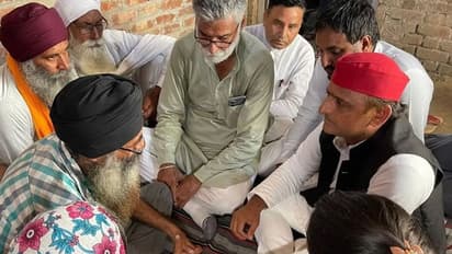 लखीमपुर: अखिलेश बोले- गांवों में BJP के झंडे उतरे, सलामी ठोकने वाले जांच क्या करेंगे, परिजनों को 2-2 करोड़ दें