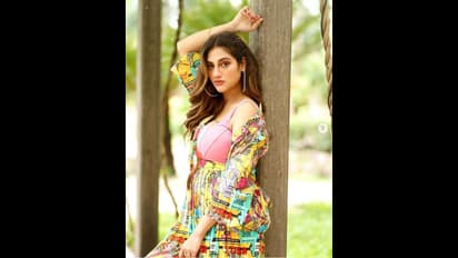 Nusrat- 'স্পোর্টস ব্রা' পরে জিমে ঘাম ঝরাচ্ছেন নুসরত, অভিনেত্রীর চাবুক ফিগারে ঘুম উড়ল ভক্তদের