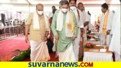 ವಾಕಿಂಗ್ ಸ್ಟಿಕ್ ಹಿಡಿದು ವೇದಿಕೆ ಏರಿದ ಕೃಷ್ಣರ ಹಳೆಯ ಮೈಸೂರು ನಂಟು ಮೆಲುಕು