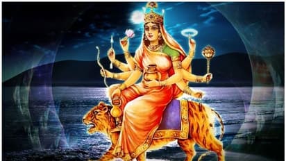 তিন জগতে ত্রাস সৃষ্টিকারী মহিষাসুর-কে রুখতে মর্তে অবতারণ করেছিলেন মা চন্দ্রঘন্টা