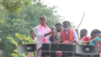 Huzurabad bypoll : ఈటల రాజేందర్ సంపన్నుడు.. ఆయన ఎలాగైనా బతకగలడు.. హరీష్ రావు