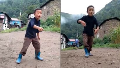 ಅಪ್ನ ಟೈಮ್ ಆಯೇಗಾ, ಅರುಣಾಚಲ ಪ್ರದೇಶದ ಪೋರನ  ಹಾಡಿದ ಗಲ್ಲಿ ಬಾಯ್ ಹಾಡು ವೈರಲ್!