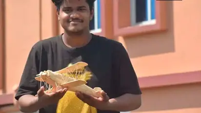 IAF का स्थापना दिवस: तीलियों से एयरक्राफ्ट बनाकर इस युवक ने किया सैल्यूट, PM ने भी शेयर किए कुछ फोटोज