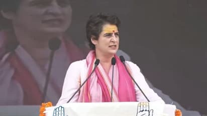 വാരണാസിയിൽ പ്രധാനമന്ത്രിക്കും യുപി സർക്കാരിനുമെതിരെ ആഞ്ഞടിച്ച് പ്രിയങ്ക ഗാന്ധി; പ്രതിഷേധ പരിപാടിയിൽ വൻ ജനാവലി