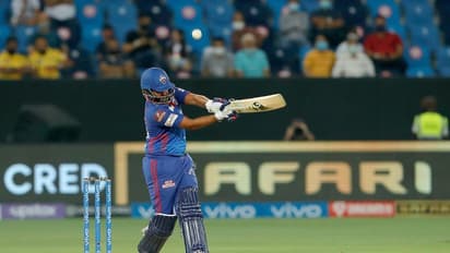 IPL 2022: വെടിക്കെട്ടുമായി പൃഥ്വി ഷാ, ലഖ്നൗവിനെതിരെ ഡല്ഹിക്ക് മിന്നല് തുടക്കം