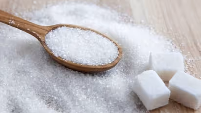 ২ বছরের শিশুর খাবারে চিনি মেশাচ্ছেন, আপনিই কিন্তু নিজের সন্তানের বিপদ ডেকে আনছেন