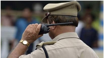 മദ്യലഹരിയില് നഗ്നനായി അയല്വീട്ടില് പരാക്രമം; നാട്ടുകാരുടെ അടികിട്ടിയ മുന് എംപി ആശുപത്രിയില്; കേസ് എടുത്തു