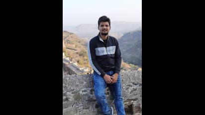 হার মানেননি, চতুর্থ বারের চেষ্টায় ইউপিএসসি পরীক্ষায় সফল হন প্রখর জৈন