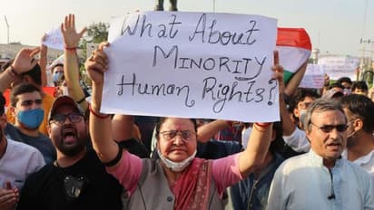 कश्मीर में Terrorism,कश्मीरी पंडितों पर हमले के बाद सुरक्षाबल एक्शन में; 900 से अधिक OGW अरेस्ट, 2 आतंकी ढेर