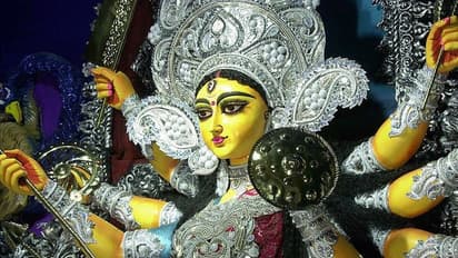 Durga Puja:  বাংলায় দুর্গাপুজোর ইতিহাস ও দেবী বোধনের পৌরানিক কাহিনি
