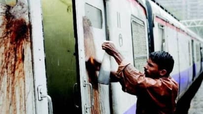 പാൻകറ കളയാൻ ഓരോ വർഷവും ഇന്ത്യൻ റെയിൽവേ ചെലവിടുന്നത് 1200 കോടി രൂപയും ലിറ്റർ കണക്കിന് വെള്ളവും