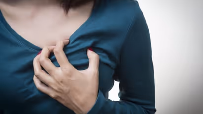 സ്ത്രീകളിലെ ഹൃദയാഘാതം; നെഞ്ചുവേദന ലക്ഷണമായി വരില്ല?