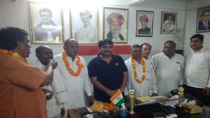 गजब हो गया ! मंत्री का दूधवाला भी बन गया नेता, दूध बेचते-बेचते ऐसे जगमगाई किस्मत कि निर्विरोध बना..