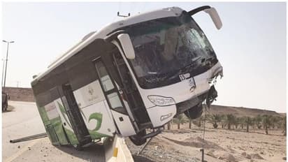 സൗദിയിൽ മെഡിക്കൽ വിദ്യാർത്ഥികൾ സഞ്ചരിച്ച ബസ് അപകടത്തിൽ പെട്ടു; ഏതാനും വിദ്യാർത്ഥിനികൾക്ക് പരിക്ക്