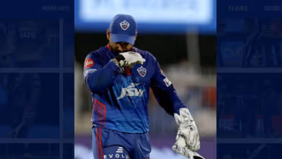 IPL2021: ఢిల్లీ క్యాపిటల్స్ ఆటగాళ్ల గుండె పగిలిన క్షణం.. కన్నీరుమున్నీరైన రిషభ్ పంత్, పృథ్వీ షా