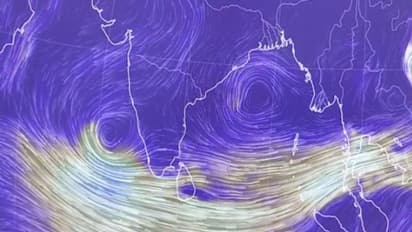 അറബിക്കടലിലെ ന്യൂനമർദ്ദം കേരളത്തിലേക്ക് കേറുമെന്ന് ആശങ്ക? അടുത്ത മൂന്ന് ദിവസം വ്യാപക മഴയെന്ന് മുന്നറിയിപ്പ്