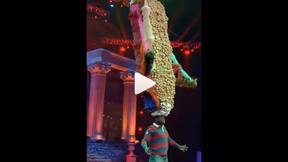 Viral video: African man balances 735 eggs on his hat, creates Guinness World Record | Watch