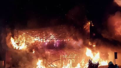 തായ്‍വാനില്‍ 13 നില കെട്ടിടത്തിന് തീ പിടിച്ച് 46 മരണം