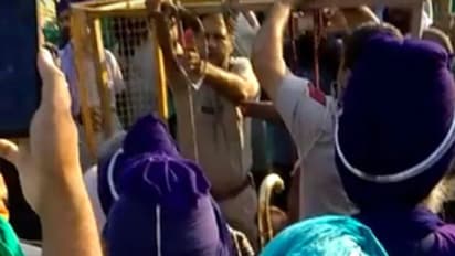 ദില്ലി അതിർത്തിയിലെ കർഷക സമര സ്ഥലത്ത് യുവാവിനെ കൊലപ്പെടുത്തി പൊലീസ് ബാരിക്കേഡിൽ കെട്ടിത്തൂക്കിയ നിലയിൽ