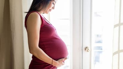 মা হওয়ার পথে কাঁটা দূর করতে পারে এই পাঁচটি আসন, পুরুষরা করলে সুখের হবে যৌন মিলন 