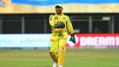 IPL 2022: కెప్టెన్సీ నుంచి వైదొలిగినా సారథ్య బాధ్యతలు చూస్తున్న ధోని.. మరి జడ్డూ ఏం చేస్తున్నట్టు..?