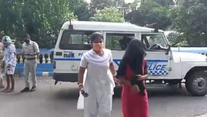 চালকের মাথায় ধারাল অস্ত্রের কোপ বসিয়ে পুজোর রাতে অ্যাপ ক্যাব ছিনতাই, ধৃত ২