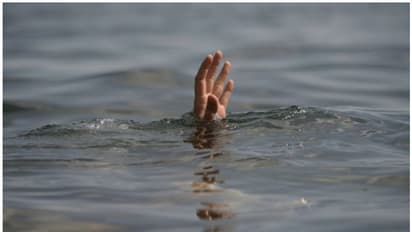 ഒന്നര വയസ്സുകാരി പുഴയിൽ വീണ് മരിച്ച സംഭവം; അച്ഛൻ തള്ളിയിട്ടതെന്ന് വെളിപ്പെടുത്തൽ