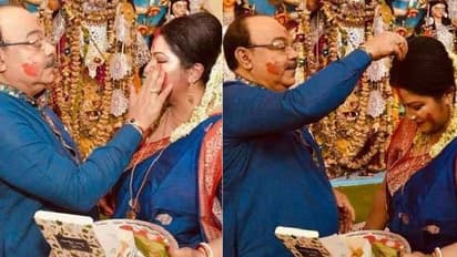 Shovan Baisakhi: সবকিছু ছাপিয়ে গেলেন যুগল, দশমীতে অন ক্যামেরা 'বান্ধবী'কে সিঁদুর পরালেন শোভন