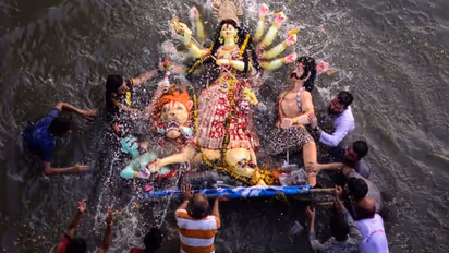 দুর্গাপুজোর সময় থেকে বাকি বছরটা এই ৪ রাশির জন্য অত্যন্ত শুভ, জেনে নিন কারা আছেন এই তালিকায়