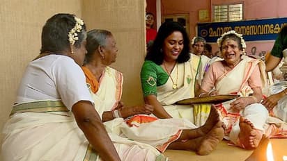 വാർധക്യത്തിൽ ആദ്യക്ഷരം കുറിച്ച് മുത്തശ്ശിമാർ, കൈ പിടിച്ച് സീമാ ജി നായർ