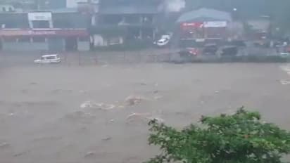 నిర్మల్ జిల్లాలో ఎడతెరిపి లేని వర్షం.. గెడ్డన్న ప్రాజెక్ట్ గేట్లు ఎత్తివేత, భైంసాను ముంచెత్తిన వరద