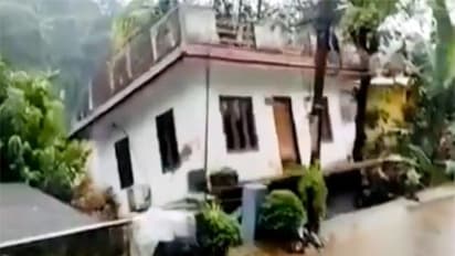 Kerala Rain: কেরলে বৃষ্টি আর ভূমিধসে বাড়ছে মৃত্যু, প্রধানমন্ত্রী মোদী কথা বলেন মুখ্যমন্ত্রীর সঙ্গে