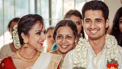 ಮದುವೆಯ ಚಂದದ ಫೋಟೋಸ್ ಶೇರ್ ಮಾಡಿದ ಶ್ರುತಿ..!