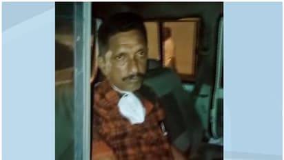 ട്രാഫിക് എസ്ഐ ഓടിച്ച കാർ രണ്ട് ബൈക്കുകള് ഇടിച്ചു തെറിപ്പിച്ചു, എസ് ഐ മദ്യലഹരിയിലെന്ന് നാട്ടുകാർ