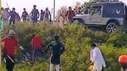 ലഖിംപൂർ ഖേരി; പ്രതികളെ തിരിച്ചറിയാൻ സഹായിക്കുന്നവർക്ക് പാരിതോഷികം, സംശയിക്കുന്നവരുടെ ചിത്രങ്ങൾ പുറത്തുവിട്ടു