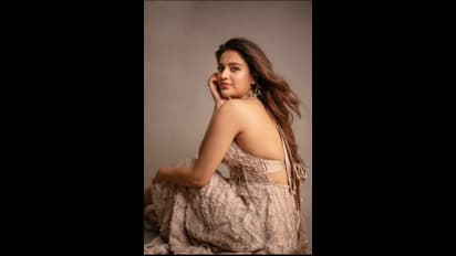 హాట్‌ షోలో రెచ్చిపోయిన నిధి అగర్వాల్‌.. పోగుల్లాంటి డ్రెస్‌లో క్లీవేజ్‌ అందాలను చూస్తే చెమటలు పట్టాల్సిందే