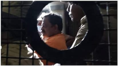 கல்யாண ராமனை கைது செய்தபோது, வாரண்ட் கேட்டு போலீசை தெறிக்கவிட்ட பாஜக பெண் .. காவல் ஆணையரகத்தில் கதறல்.