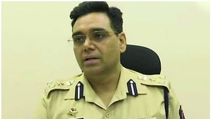 പന്ത്രണ്ടാം ക്ലാസിൽ തോറ്റു, ഡ്രൈവറായി ജോലി, യാചകർക്കൊപ്പം ഉറങ്ങി: ജീവിതം പറഞ്ഞ് മനോജ്കുമാർ ശർമ്മ ഐപിഎസ്