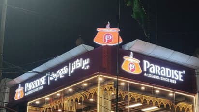 బిర్యానీ లవర్స్ కి టేస్టీ న్యూస్.. చార్మినార్ వద్ద పారడైజ్ రెస్టారెంట్‌ ప్రారంభం..