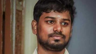 பணியின் போது அலட்சியம்.. முன்னாள் அதிமுக அமைச்சரின் மகன் சஸ்பெண்ட்.!