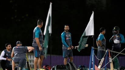 T20 World Cup 2021 - সমস্যা আর অনিশ্চয়তায় ঘেরা, কেমন হল এবারের বিশ্বকাপের পাকিস্তান দল, দেখুন